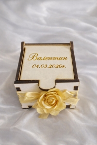 Кутийка за косичка от дърво-с гравирано име