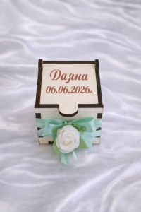 Кутийка за косичка от дърво-с гравирано име